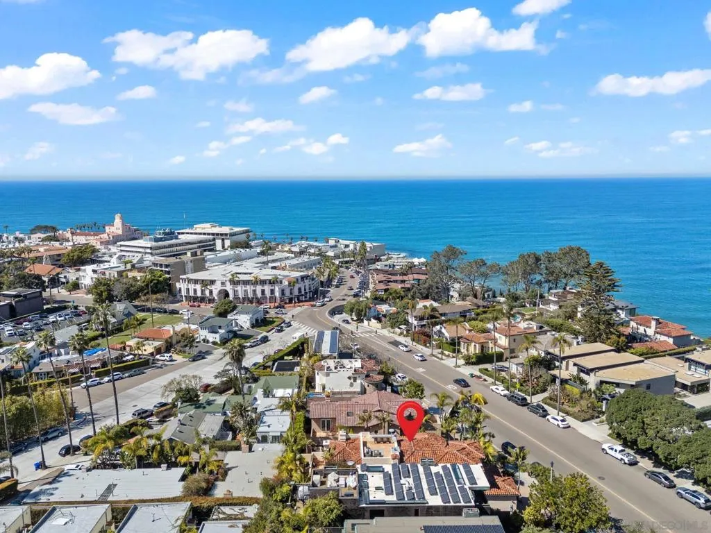 7944 Prospect Place, La Jolla, California 92037 home-pic-1