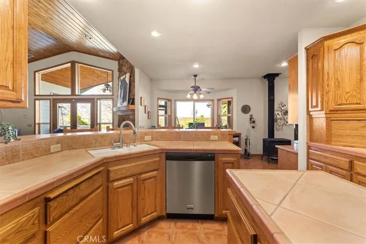 15520 Evergreen Road, Cottonwood, California 96022