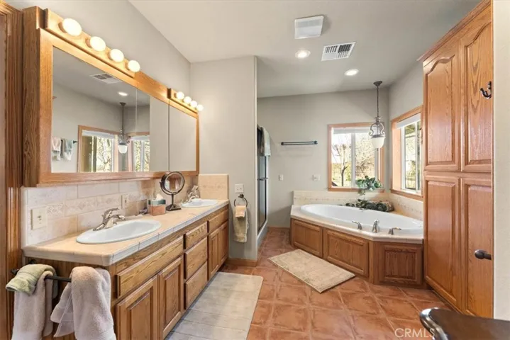 15520 Evergreen Road, Cottonwood, California 96022