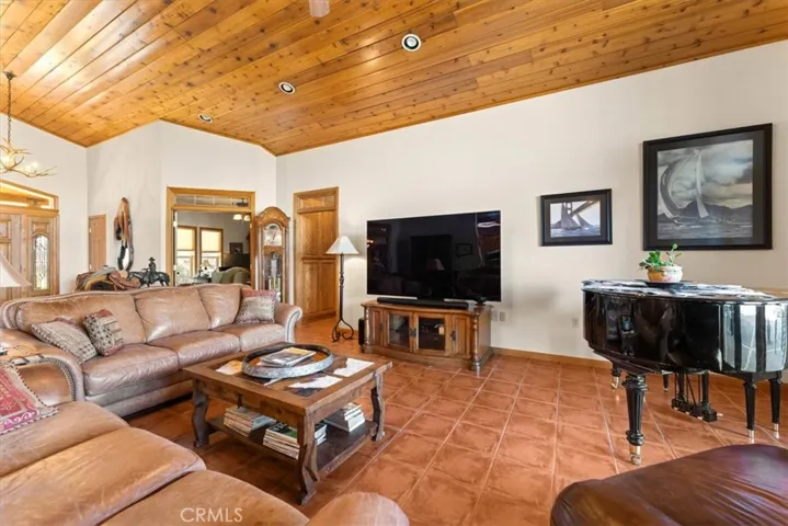 15520 Evergreen Road, Cottonwood, California 96022