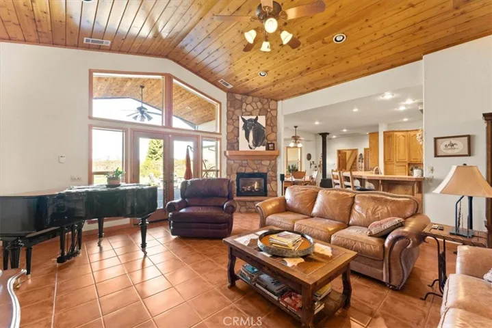 15520 Evergreen Road, Cottonwood, California 96022