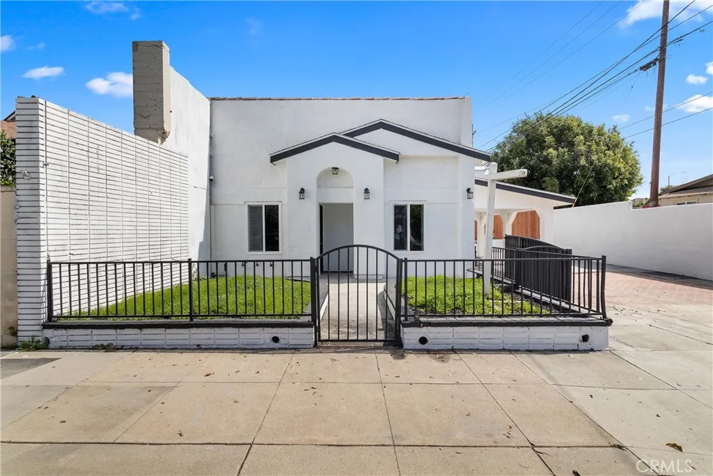 6342 Pickering Avenue, Whittier, California 90601 home-pic-0