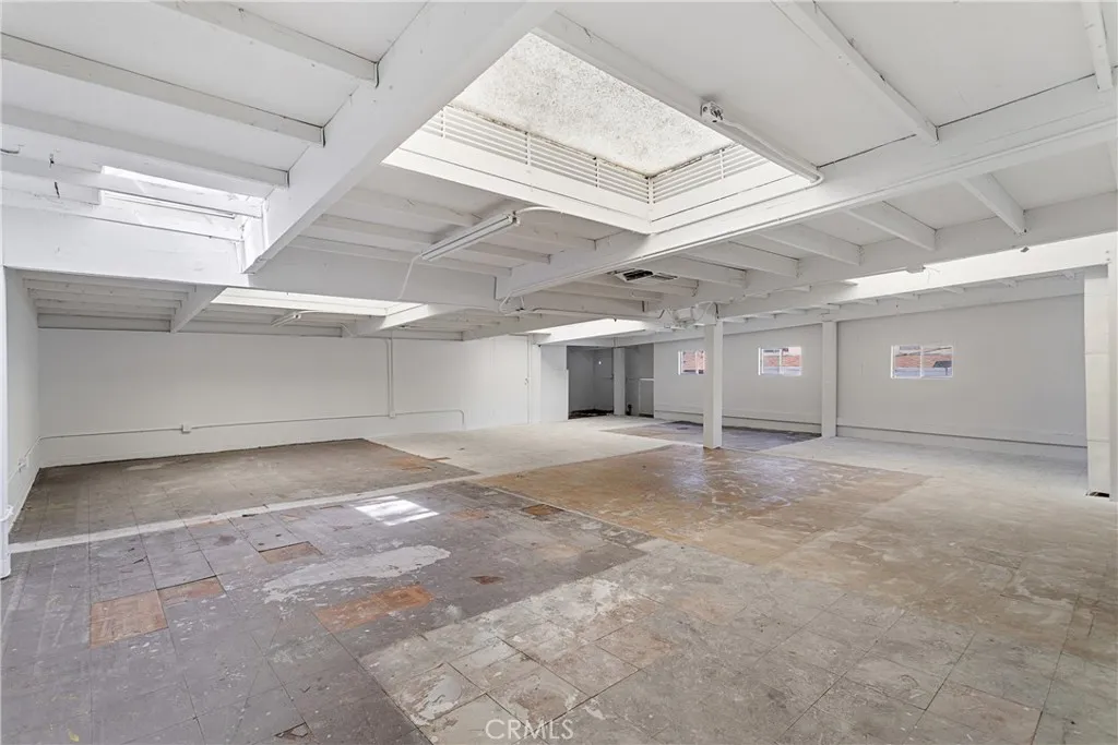 6342 Pickering Avenue, Whittier, California 90601 home-pic-46