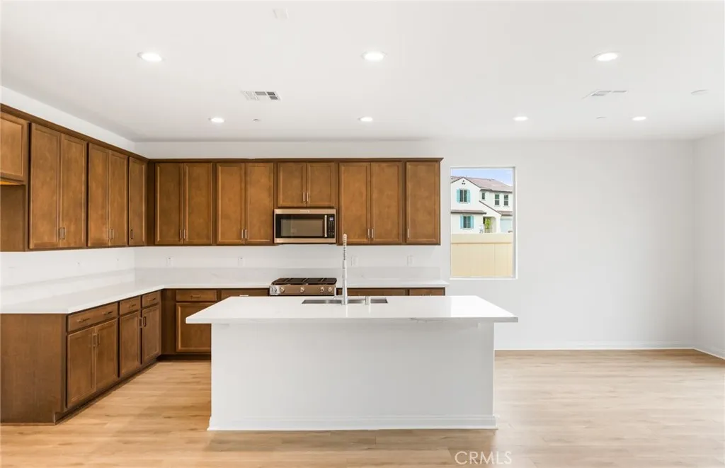 3920 Hudson Lane, Lake Elsinore, California 92530 home-pic-5