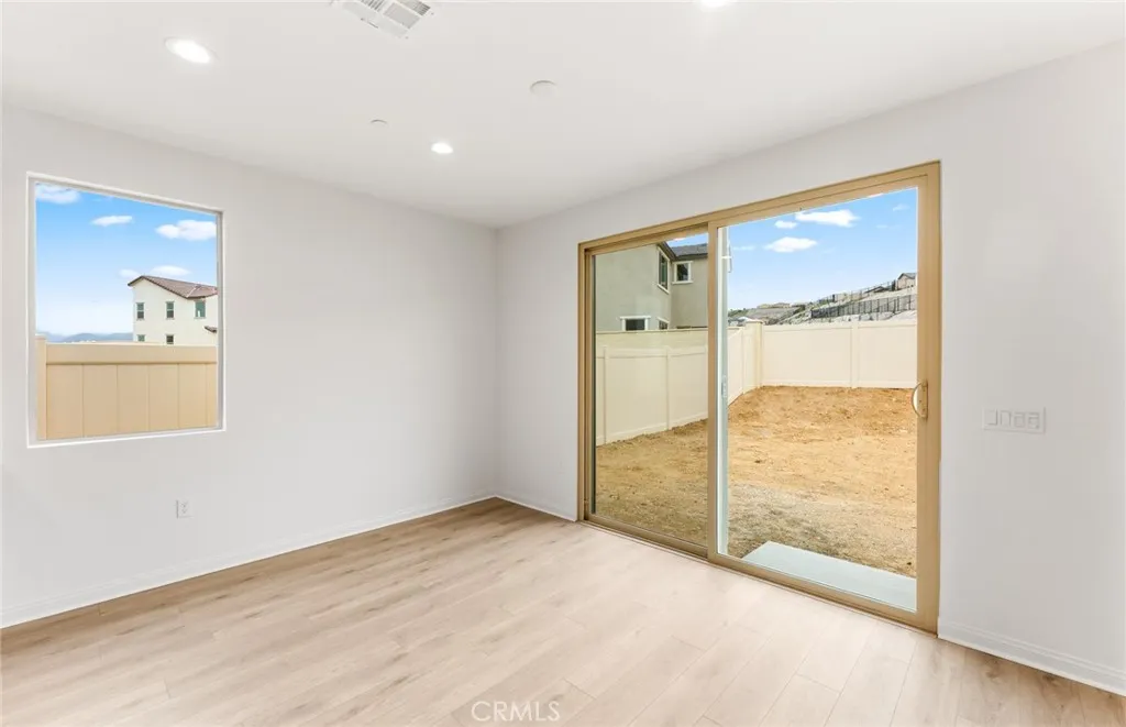 3920 Hudson Lane, Lake Elsinore, California 92530 home-pic-14
