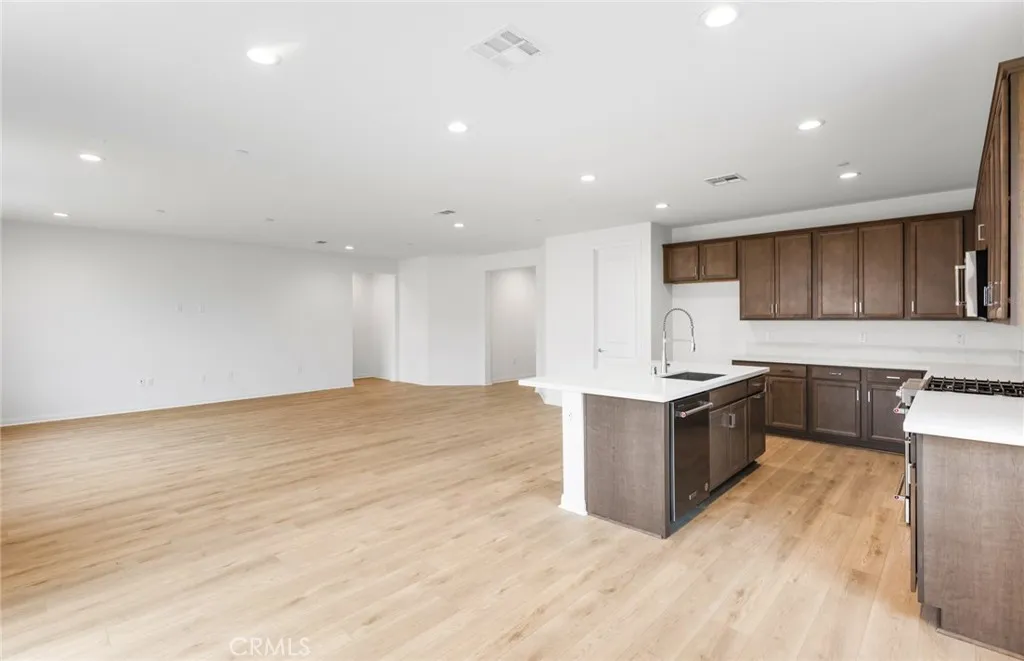 3920 Hudson Lane, Lake Elsinore, California 92530 home-pic-13