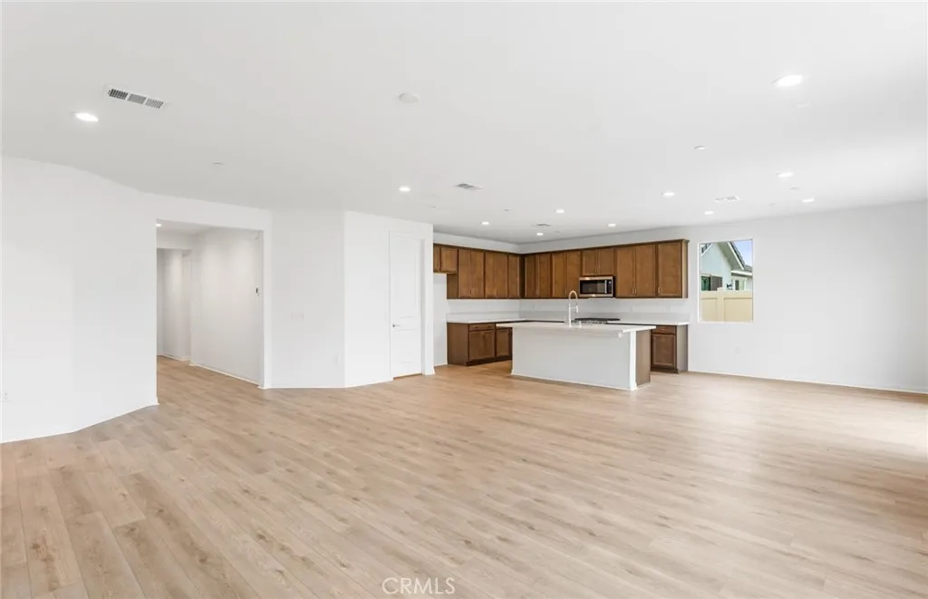 3920 Hudson Lane, Lake Elsinore, California 92530 home-pic-3