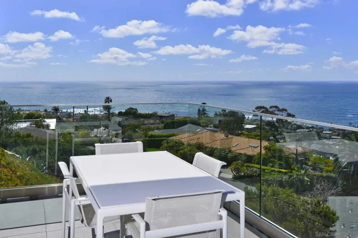 5992 Avenida Chamnez, La Jolla, California 92037