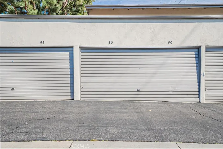 Garage Parking #89