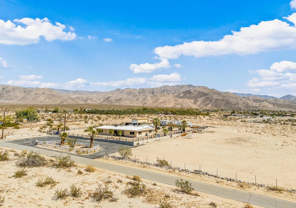 30400 Happy Valley Drive, Desert Hot Springs, California 92241 home-pic-40