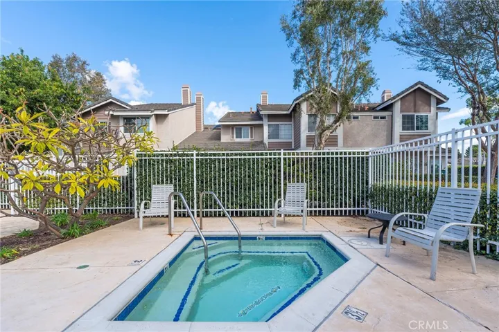 30 Christamon S 53, Irvine, California 92620