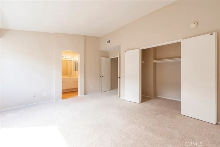 30 Christamon S 53, Irvine, California 92620