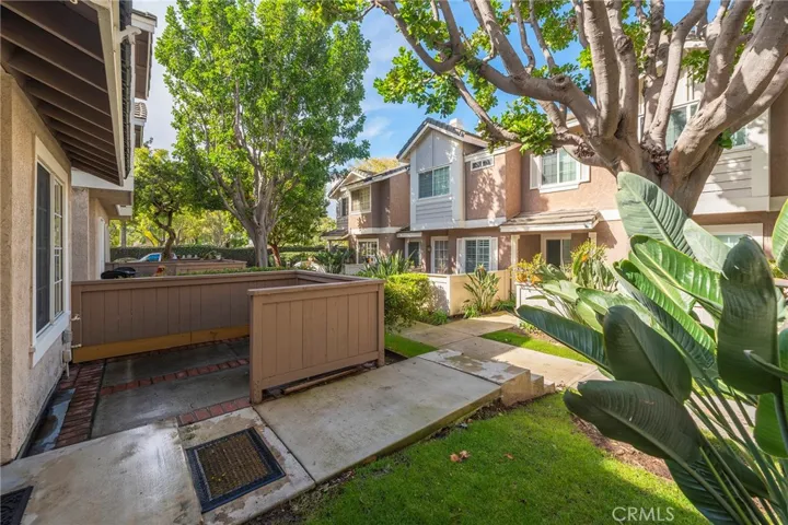 30 Christamon S 53, Irvine, California 92620