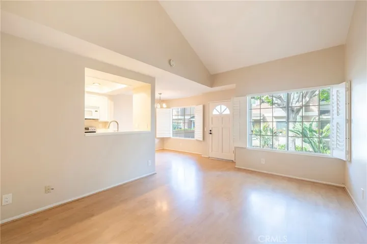 30 Christamon S 53, Irvine, California 92620