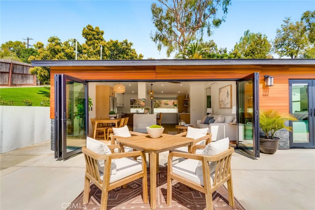 1480 Bluebird Canyon Drive, Laguna Beach, California 92651 home-pic-5