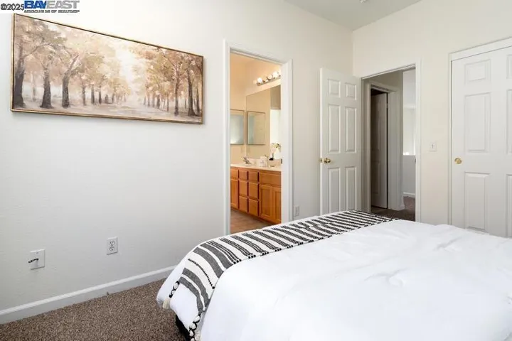 220 Bridgehead Ln, Hayward, California 94544