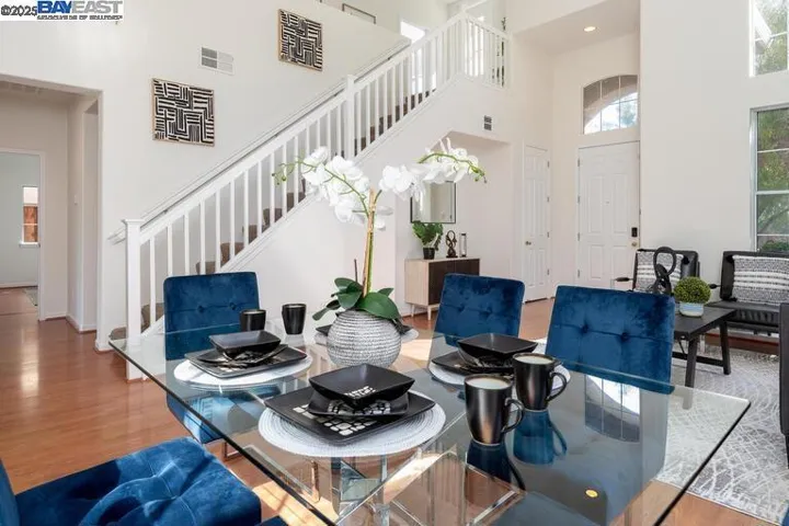 220 Bridgehead Ln, Hayward, California 94544