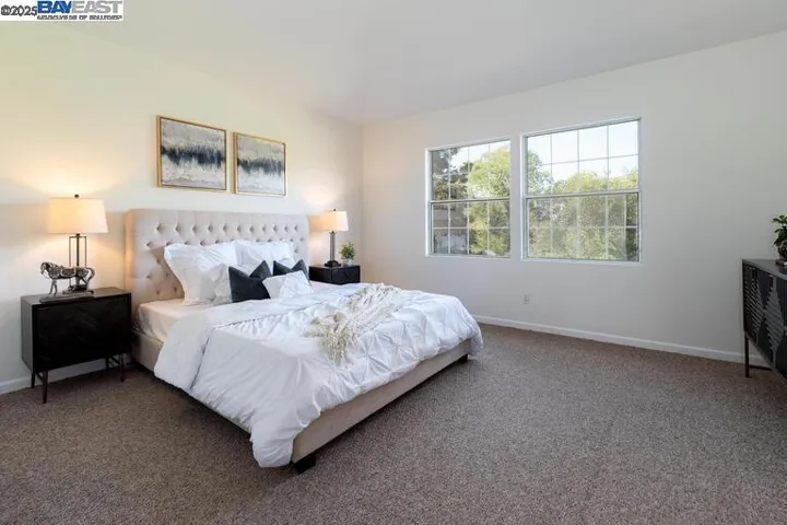 220 Bridgehead Ln, Hayward, California 94544