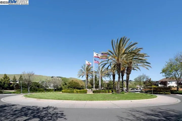 220 Bridgehead Ln, Hayward, California 94544
