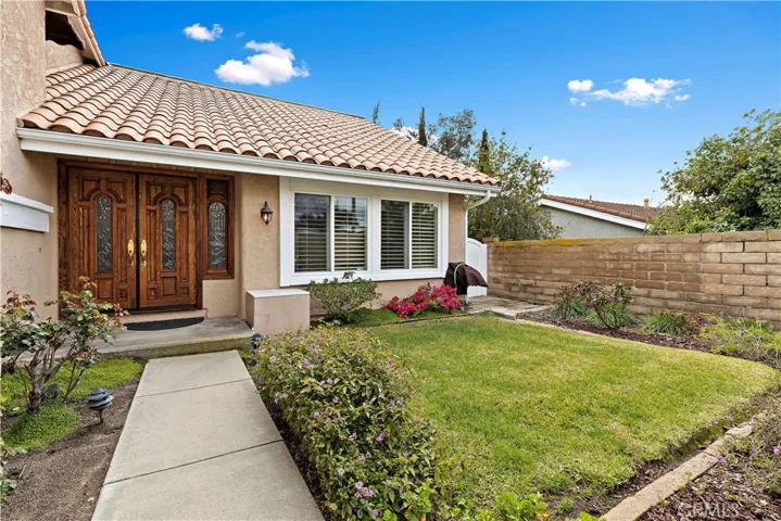 26982 Pueblonuevo Drive, Mission Viejo, California 92691