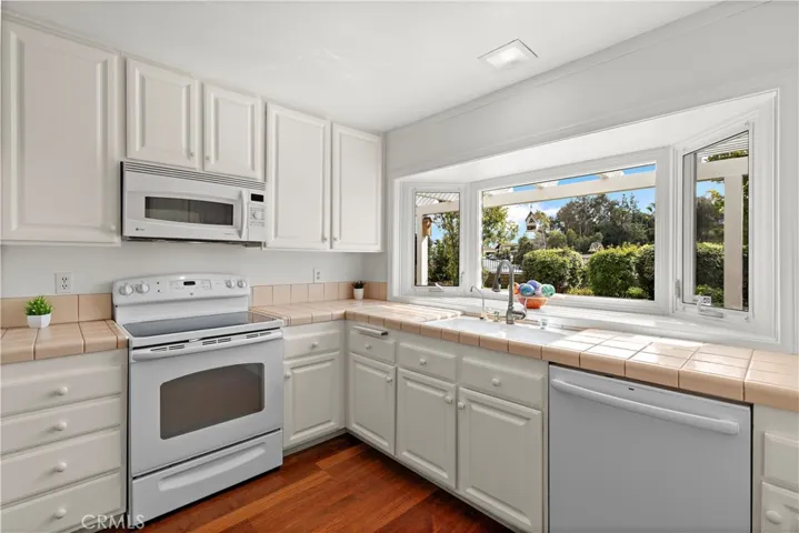 26982 Pueblonuevo Drive, Mission Viejo, California 92691