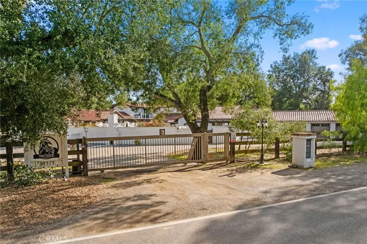 20575 Avenida De Arboles, Murrieta, California 92562