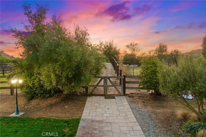 20575 Avenida De Arboles, Murrieta, California 92562