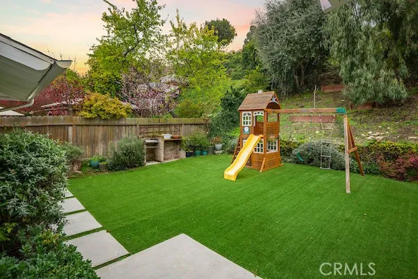 27437 Elmbridge Drive, Rancho Palos Verdes, California 90275