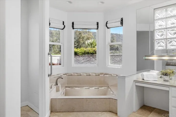 32059 Wiskon Way E, Pauma Valley, California 92061