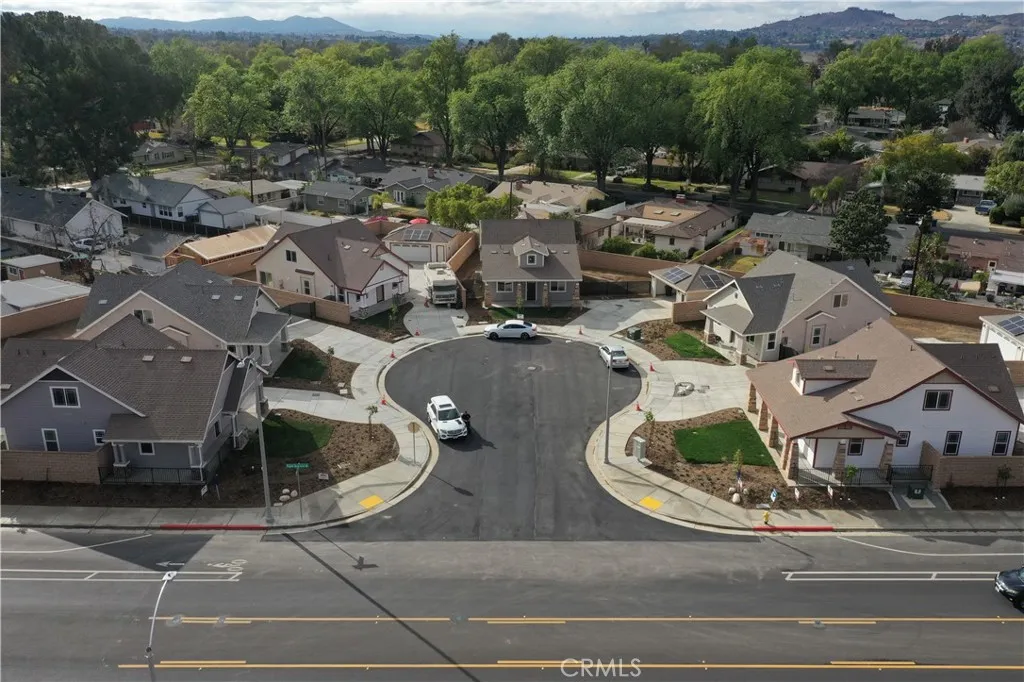 5215 Peony Court, Riverside, California 92506 home-pic-1