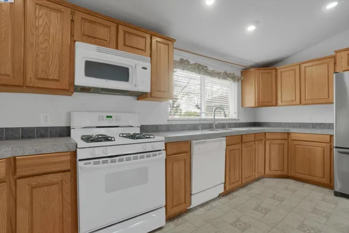 124 San Joaquin St, Modesto, California 95358