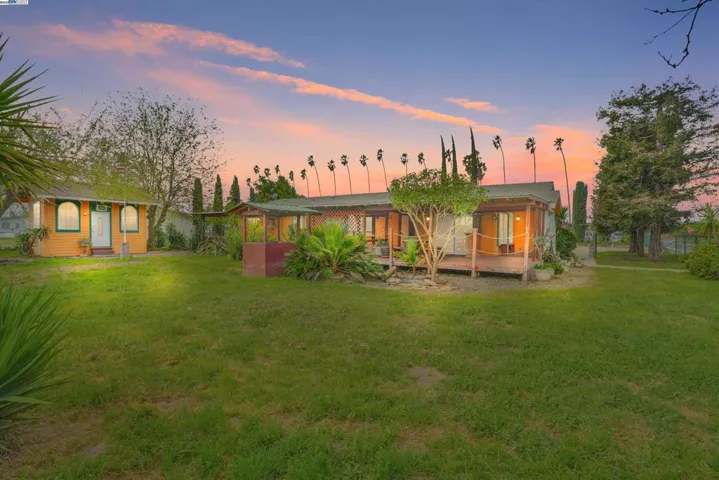 124 San Joaquin St, Modesto, California 95358