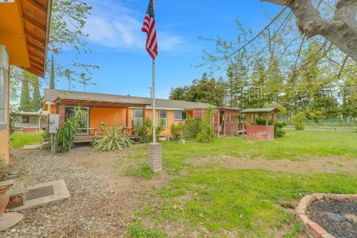 124 San Joaquin St, Modesto, California 95358