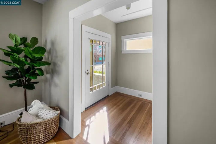 713 Pacific Ave, Alameda, California 94501
