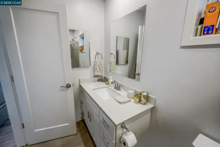 713 Pacific Ave, Alameda, California 94501