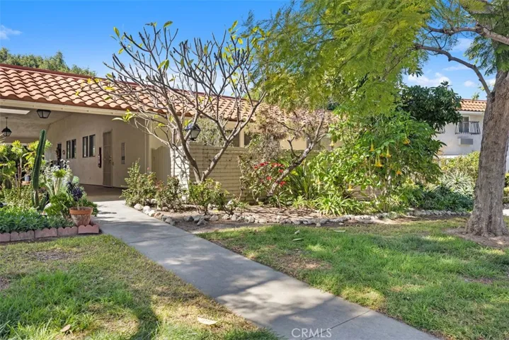 2319 Via Puerta P, Laguna Woods, California 92637