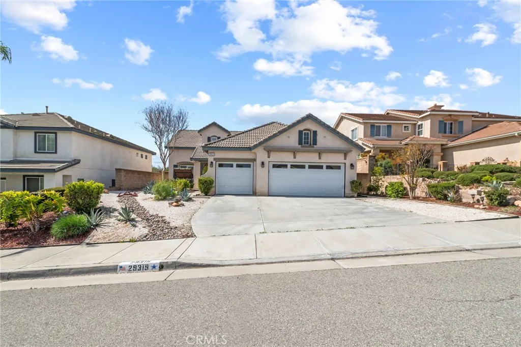 29315 Cinnamon Wood Way, Menifee, California 92584 home-pic-1