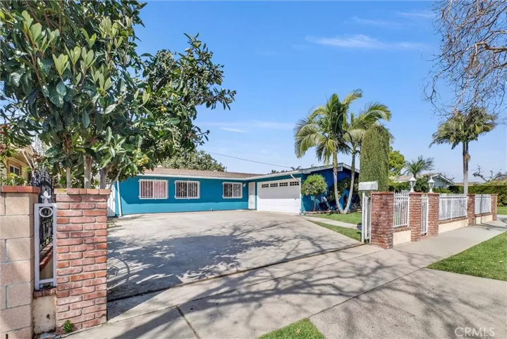 2042 S Spruce Street, Santa Ana, California 92704