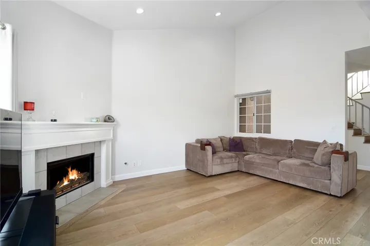 19928 Chase Street 15, Winnetka, California 91306