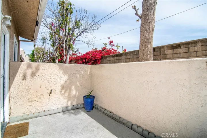 19928 Chase Street 15, Winnetka, California 91306