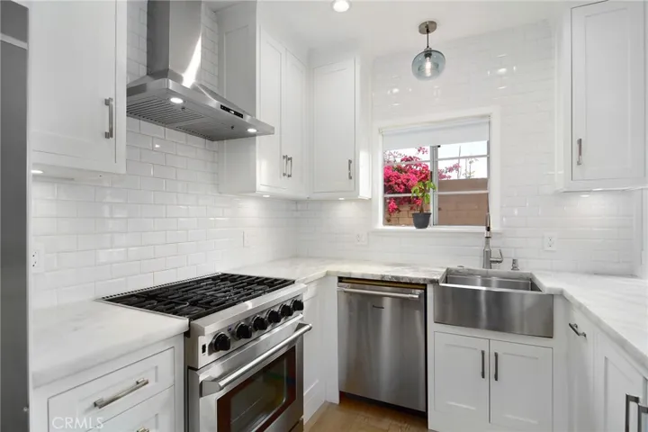 19928 Chase Street 15, Winnetka, California 91306