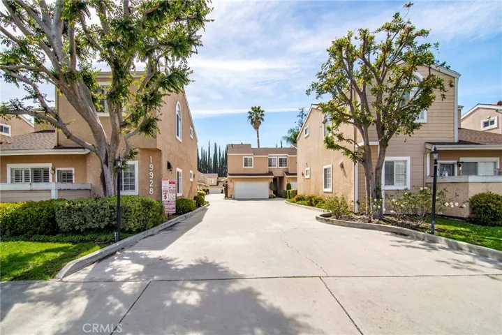 19928 Chase Street 15, Winnetka, California 91306