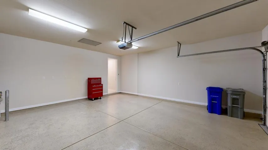 80390-Avenida-Santa-Belinda-03172025_194