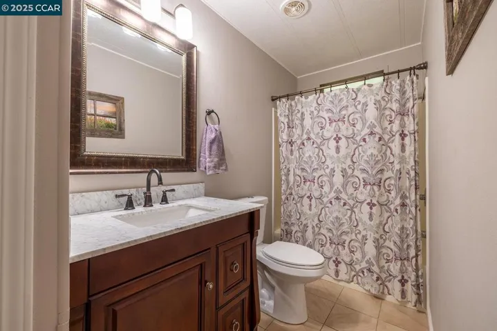 7050 Starr Rd, Windsor, California 95492