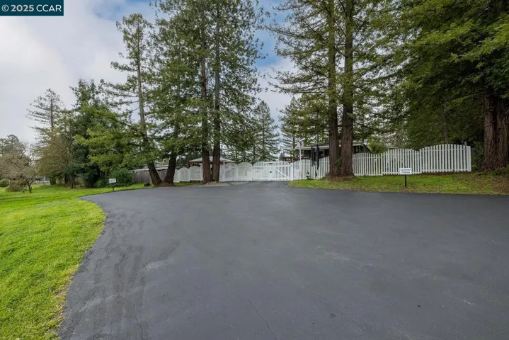 7050 Starr Rd, Windsor, California 95492