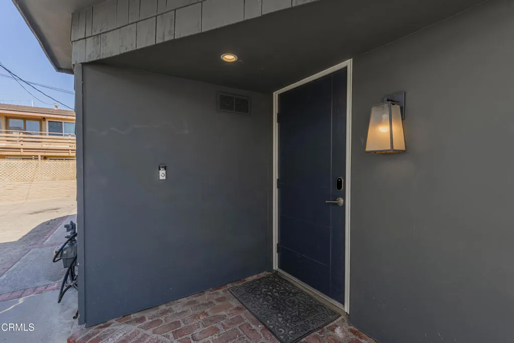 2516 Roosevelt Boulevard, Oxnard, California 93035 home-pic-8