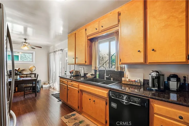 5536 E Daggett Street, Long Beach, California 90815