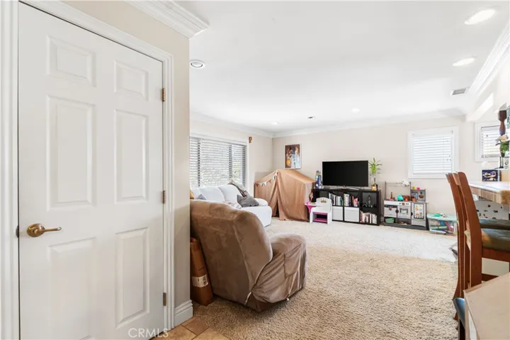 5536 E Daggett Street, Long Beach, California 90815