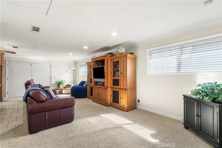 5536 E Daggett Street, Long Beach, California 90815