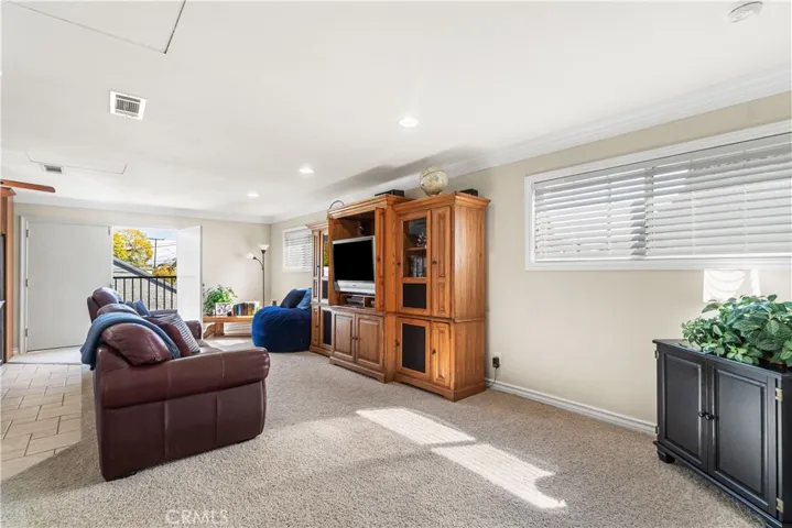 5536 E Daggett Street, Long Beach, California 90815